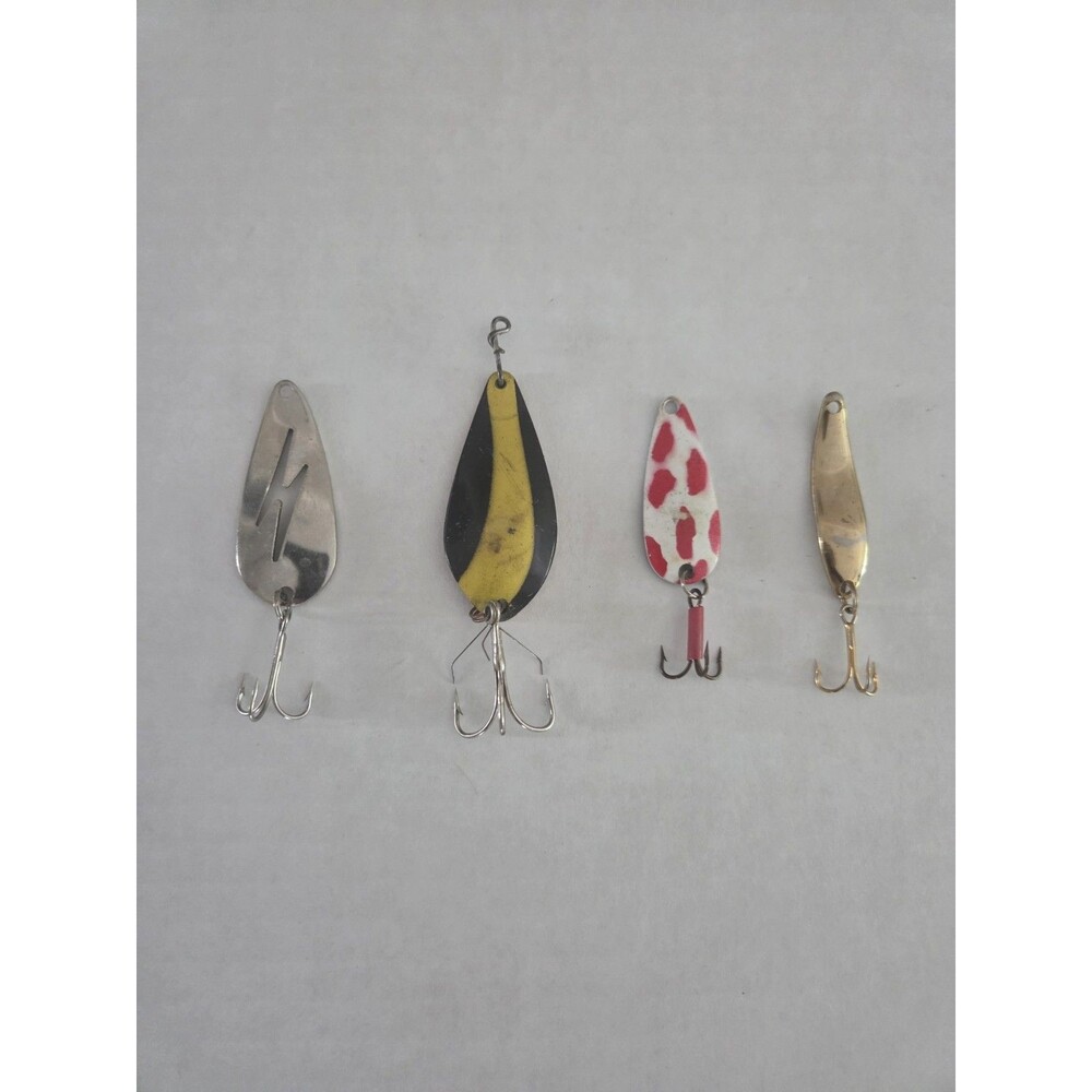 Vintage Fishing Lures Includes Lightning Bolt And Other Assorted Spoons Lot Of 4